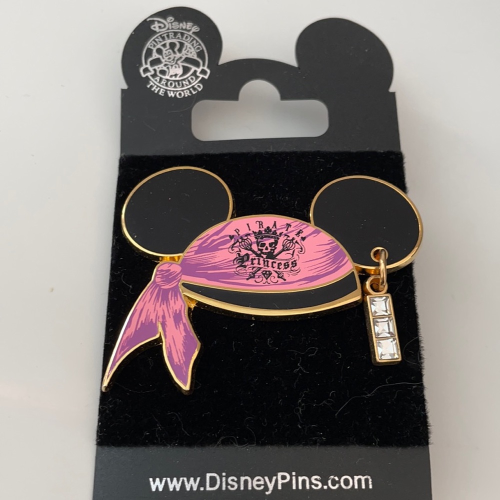 DISNEY MICKEY EARS PRINCESS PIRATE PIN NWT